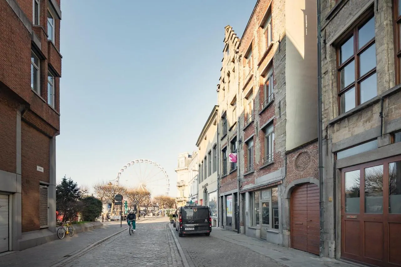 Two-Bedroom River Side Apartment In The Heart Of Antwerp