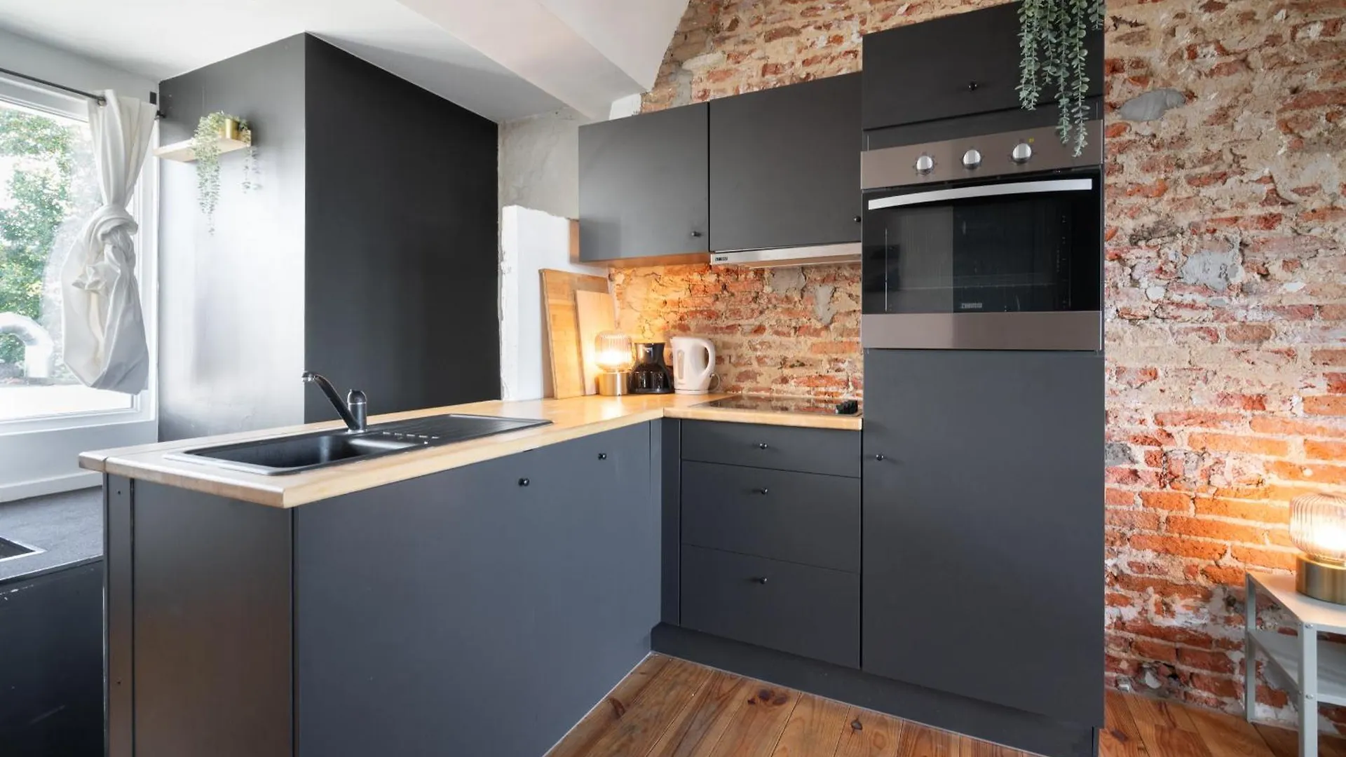 Two-Bedroom River Side Apartment In The Heart Of Antwerp